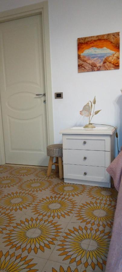 Casa Giulia Apartment เลวานโต ภายนอก รูปภาพ