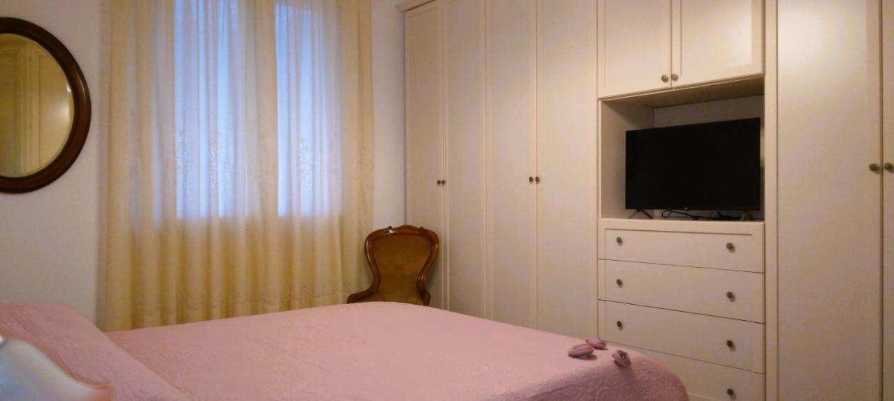 Casa Giulia Apartment เลวานโต ภายนอก รูปภาพ