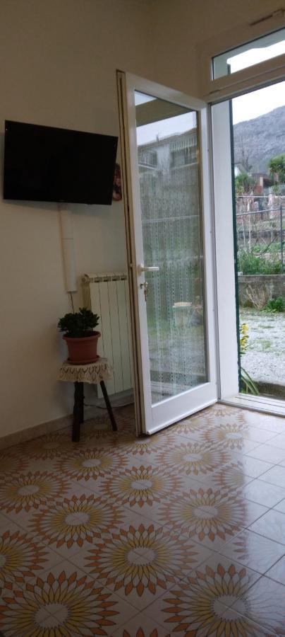 Casa Giulia Apartment เลวานโต ภายนอก รูปภาพ